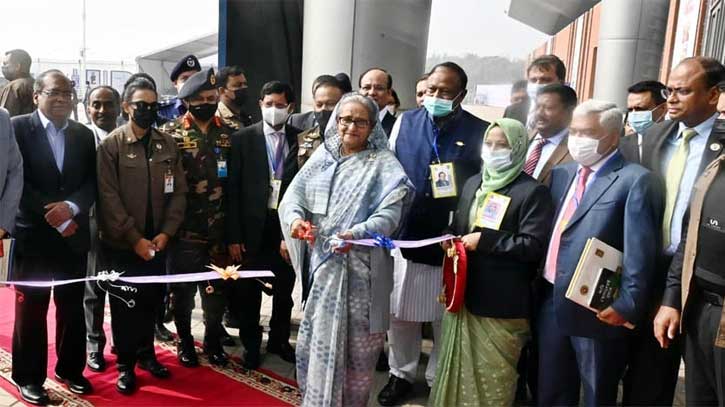 বাণিজ্য মেলা উদ্বোধন করলেন প্রধানমন্ত্রী বাণিজ্য মেলা উদ্বোধন করলেন প্রধানমন্ত্রী