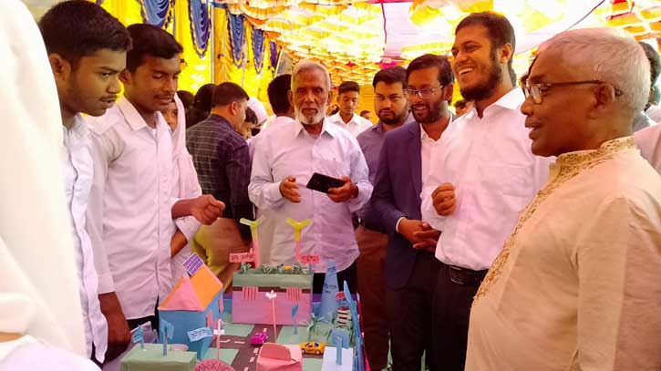 আটোয়ারীতে ডিজিটাল উদ্ভাবনী মেলা অনুষ্ঠিত আটোয়ারীতে ডিজিটাল উদ্ভাবনী মেলা অনুষ্ঠিত