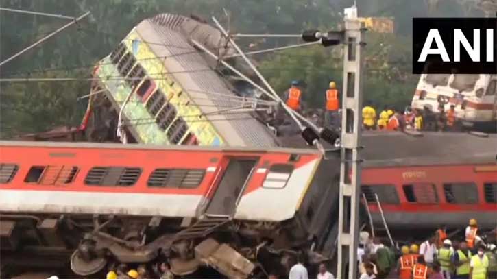 ভারতে করমণ্ডল এক্সপ্রেস দুর্ঘটনায় নিহত বেড়ে ২৩৩ ভারতে করমণ্ডল এক্সপ্রেস দুর্ঘটনায় নিহত বেড়ে ২৩৩