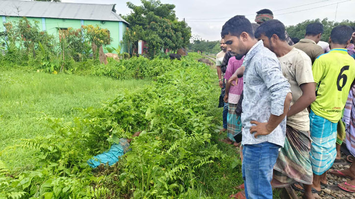 ঈশ্বরগঞ্জে ট্রেনের ধাক্কায় বৃদ্ধের মৃত্যু ঈশ্বরগঞ্জে ট্রেনের ধাক্কায় বৃদ্ধের মৃত্যু