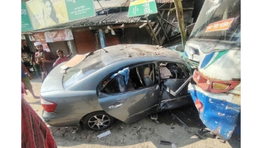 বাস-প্রাইভেটকার মুখোমুখি সংঘর্ষে বিএনপি নেতার স্ত্রীর মৃত্যু
