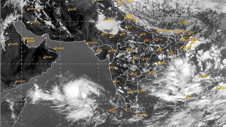 আরব সাগরে ঘূর্ণিঝড় ‘বিপর্যয়’ কোথায় আছড়ে পড়বে জানেনা আবহাওয়া অফিস