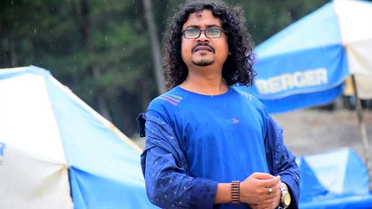 সড়ক দুর্ঘটনায় প্রাণ হারালেন তরুণ গীতিকবি,সাংবাদিক ওমর ফারুক বিশাল সড়ক দুর্ঘটনায় প্রাণ হারালেন তরুণ গীতিকবি,সাংবাদিক ওমর ফারুক বিশাল