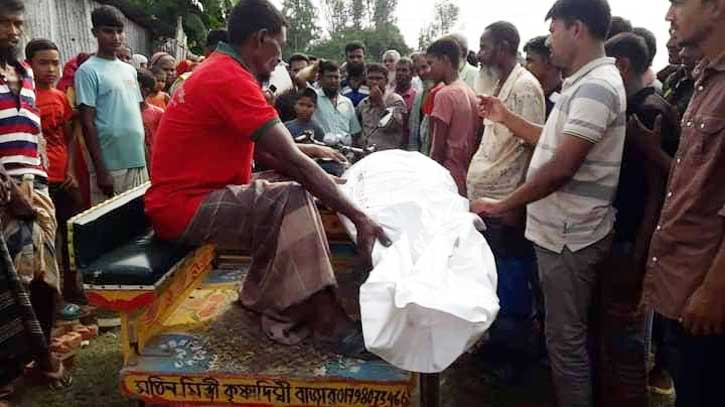 তাড়াশে স্ত্রীকে কীটনাশক পান করিয়ে হত্যা, শ্বশুর-শাশুড়ি আটক তাড়াশে স্ত্রীকে কীটনাশক পান করিয়ে হত্যা, শ্বশুর-শাশুড়ি আটক