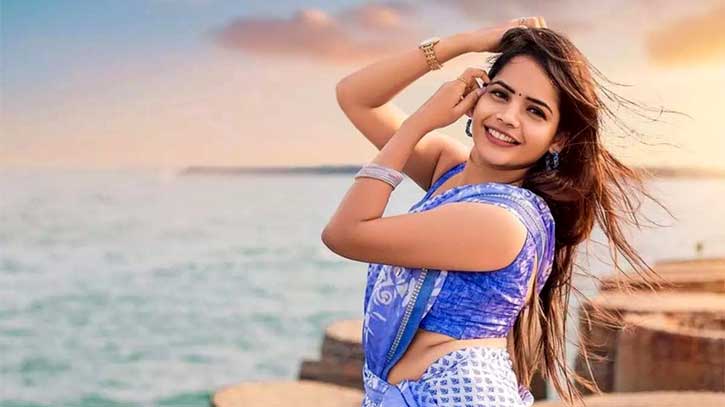 ফ্ল্যাট থেকে অভিনেত্রী দীপার মরদেহ উদ্ধার ফ্ল্যাট থেকে অভিনেত্রী দীপার মরদেহ উদ্ধার