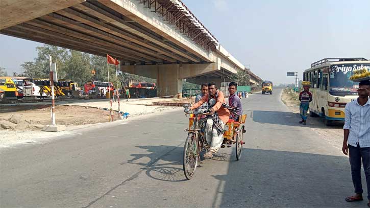 রাজশাহী বিভাগে পরিবহন ধর্মঘটের তৃতীয় দিনে মহাসড়ক ফাঁকা