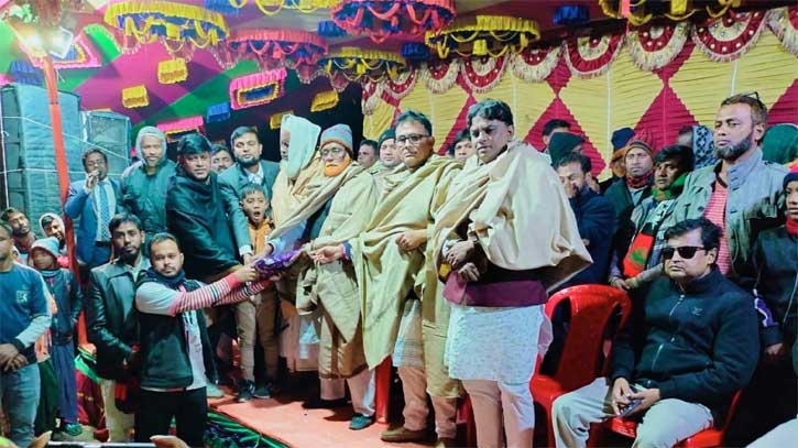 তাড়াশে বঙ্গবন্ধু ভলিবল টুর্নামেন্ট অনুষ্ঠিত তাড়াশে বঙ্গবন্ধু ভলিবল টুর্নামেন্ট অনুষ্ঠিত