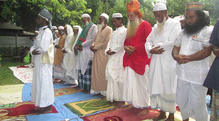 বাহাদুরপুর সুরেশ্বর দরবার শরীফে ঈদুল ফিতর উদযাপন বাহাদুরপুর সুরেশ্বর দরবার শরীফে ঈদুল ফিতর উদযাপন