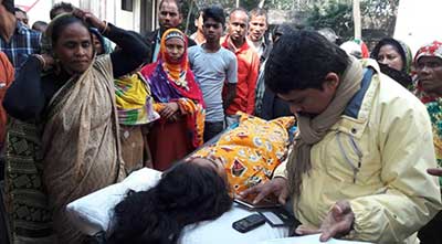 প্রেমের প্রস্তাবে রাজি না হওয়ায় প্রতিবন্ধী ছাত্রীকে জখম প্রেমের প্রস্তাবে রাজি না হওয়ায় প্রতিবন্ধী ছাত্রীকে জখম