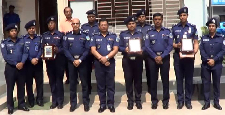 ময়মনসিংহে পুলিশের অনলাইন সার্ভিস সেবা চালু ময়মনসিংহে পুলিশের অনলাইন সার্ভিস সেবা চালু