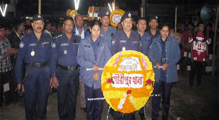 আর্ন্তজাতিক মাতৃভাষা দিবসে গৌরীপুর থানা পুলিশের পুষ্পমাল্য অর্পণ